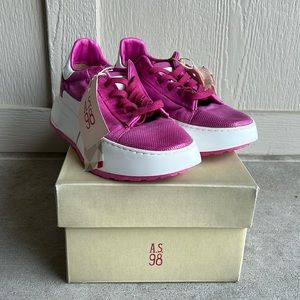 A.S. 98 Hannie Fuchsia